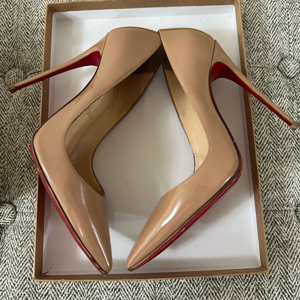 Great condition Christian Louboutins